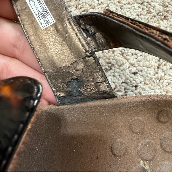 Vionic Amber Tortoise Adjustable Sandals—9 - Picture 9 of 13